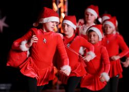 Showballett Formel I Weihnachtsrevue 2023 34